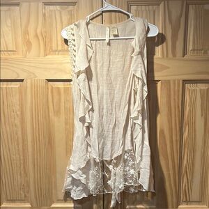Simply Irresistible Cream Sleeveless Top